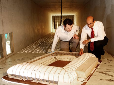 Wind tunnel testing model with consultants